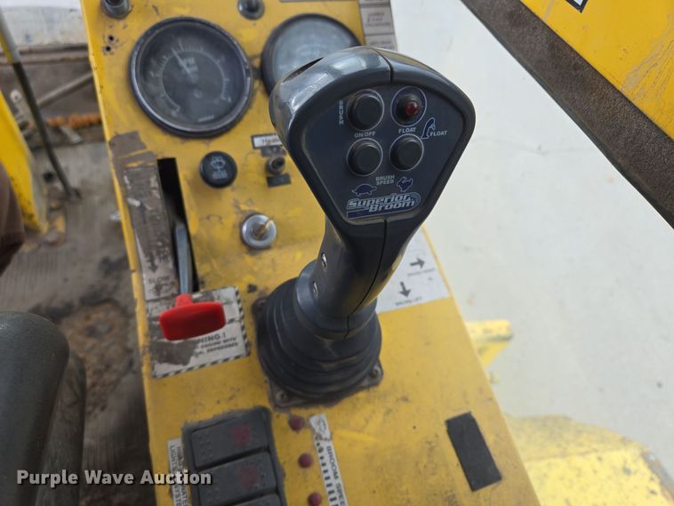 image for item EQ3699 2008 Superior Broom  DT80-CT broom