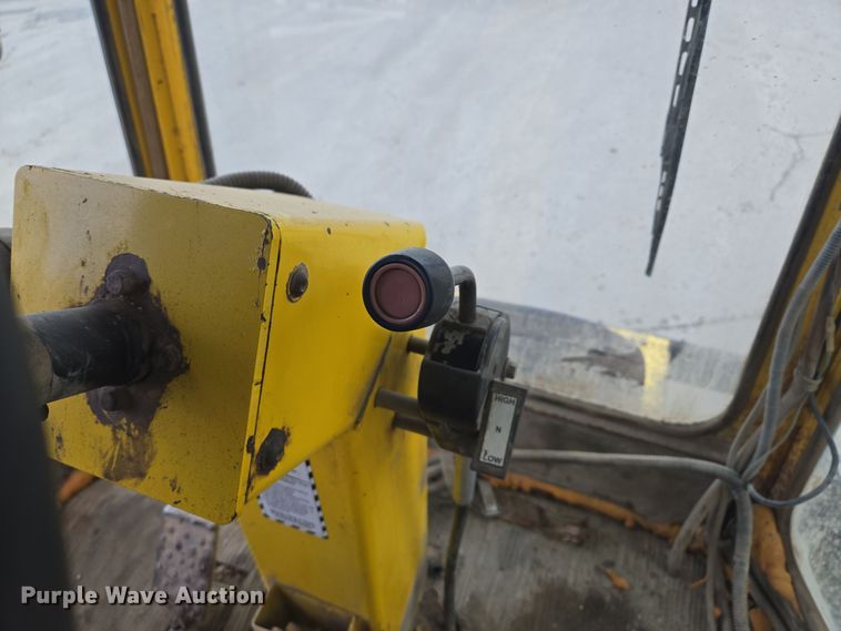 image for item EQ3699 2008 Superior Broom  DT80-CT broom