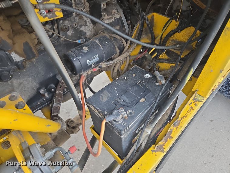 image for item EQ3699 2008 Superior Broom  DT80-CT broom