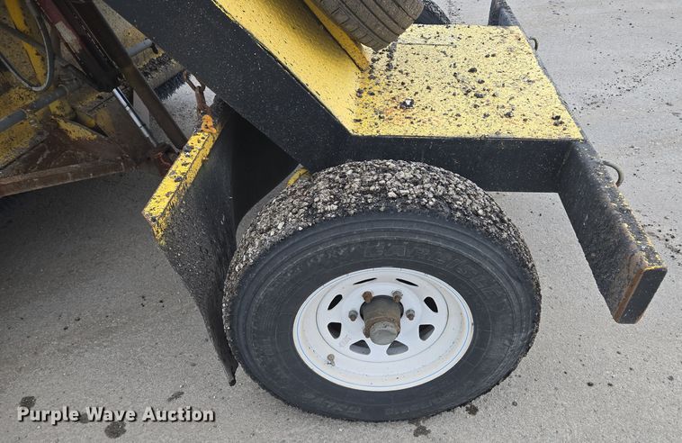 image for item EQ3699 2008 Superior Broom  DT80-CT broom