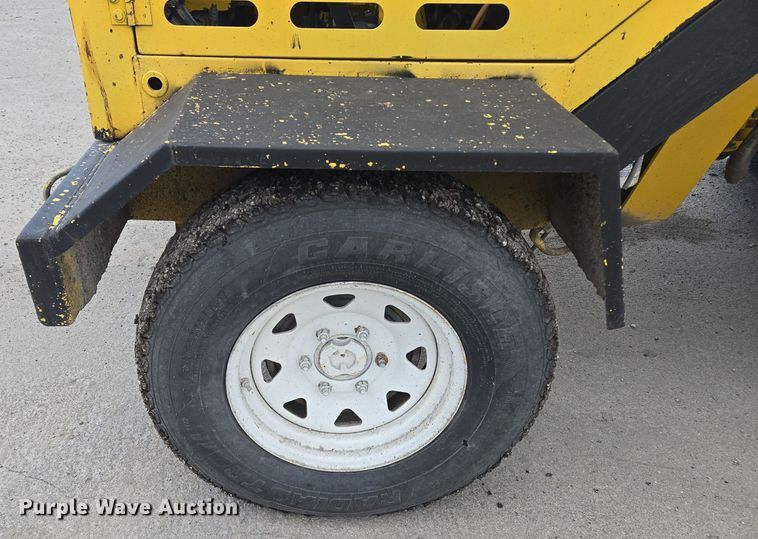 image for item EQ3699 2008 Superior Broom  DT80-CT broom