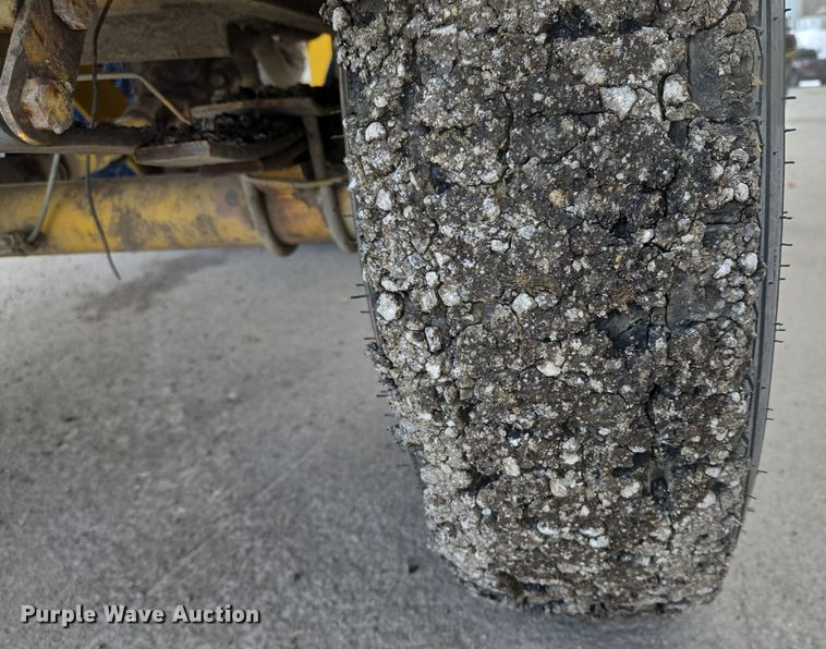 image for item EQ3699 2008 Superior Broom  DT80-CT broom