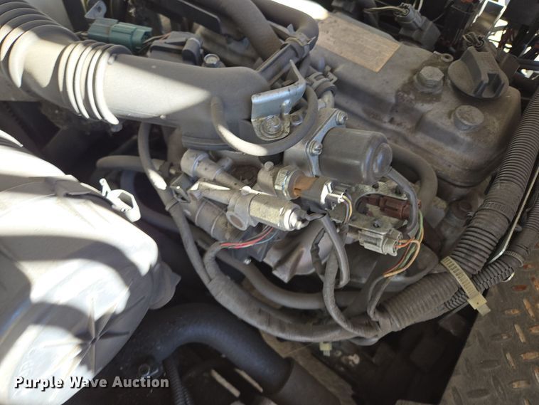 image for item EQ3728 Nissan  40 forklift