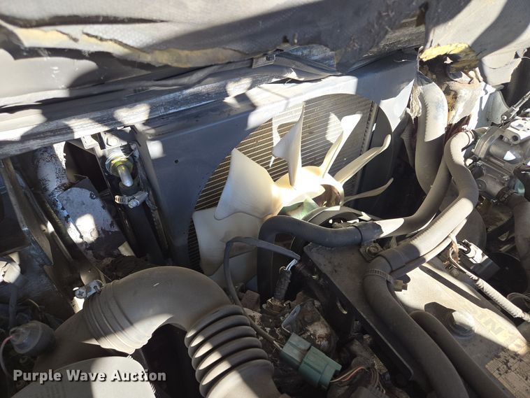 image for item EQ3728 Nissan  40 forklift