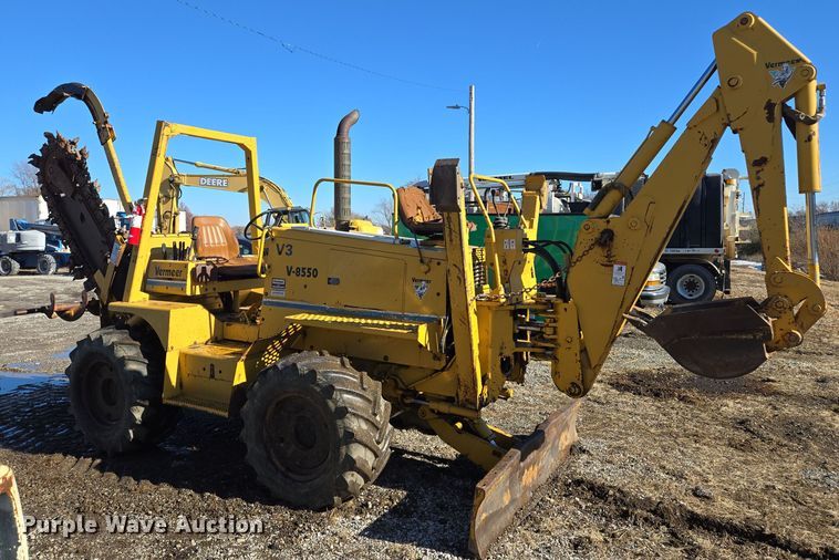 image for item EQ3729 1998 Vermeer  V-8550 trencher