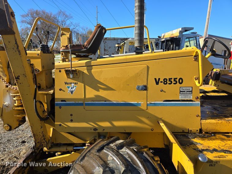 image for item EQ3729 1998 Vermeer  V-8550 trencher