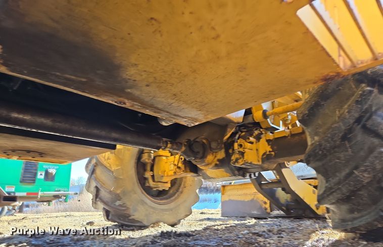 image for item EQ3729 1998 Vermeer  V-8550 trencher