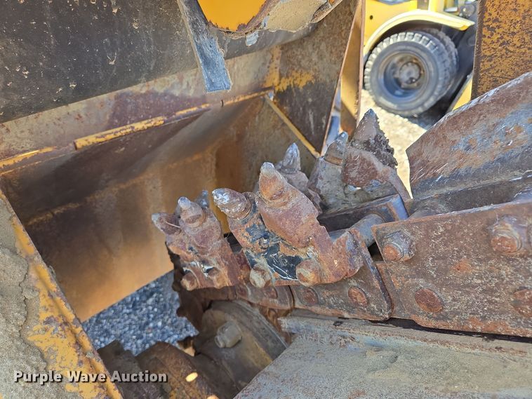 image for item EQ3729 1998 Vermeer  V-8550 trencher