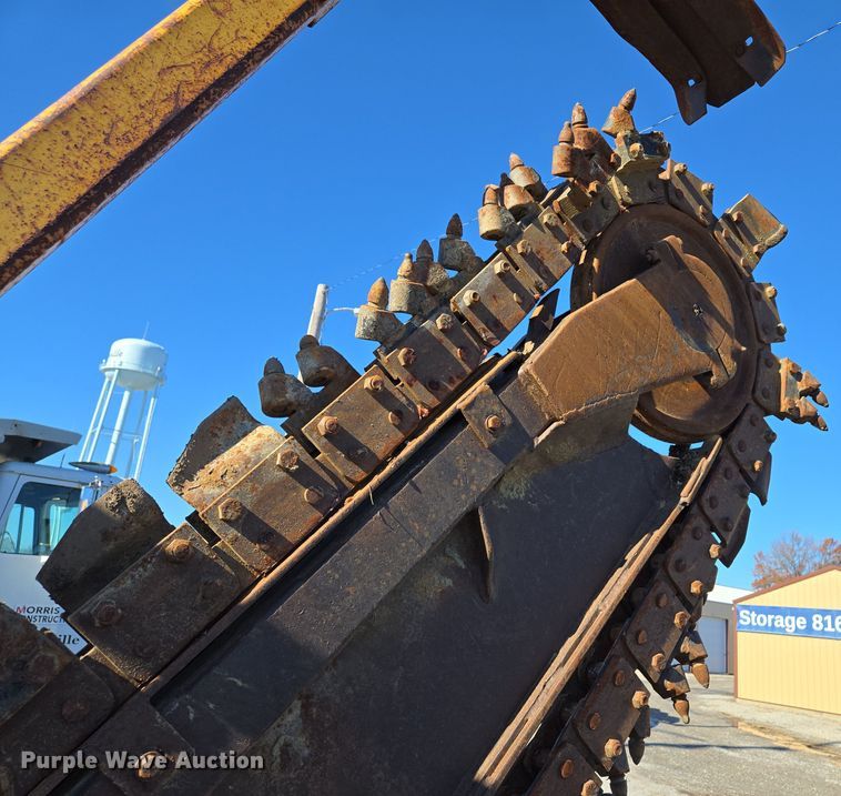 image for item EQ3729 1998 Vermeer  V-8550 trencher