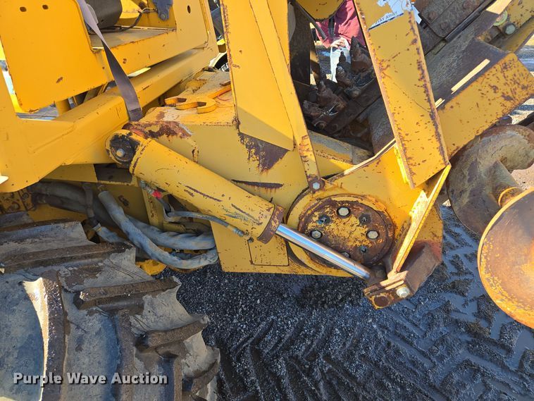 image for item EQ3729 1998 Vermeer  V-8550 trencher