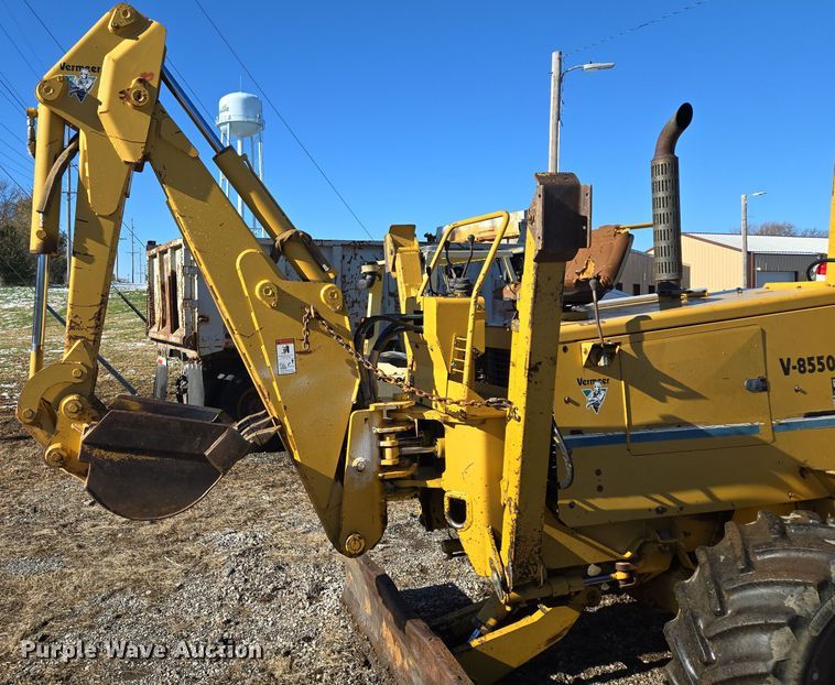 image for item EQ3729 1998 Vermeer  V-8550 trencher
