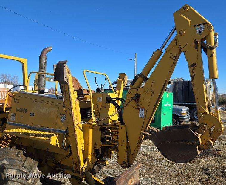 image for item EQ3729 1998 Vermeer  V-8550 trencher