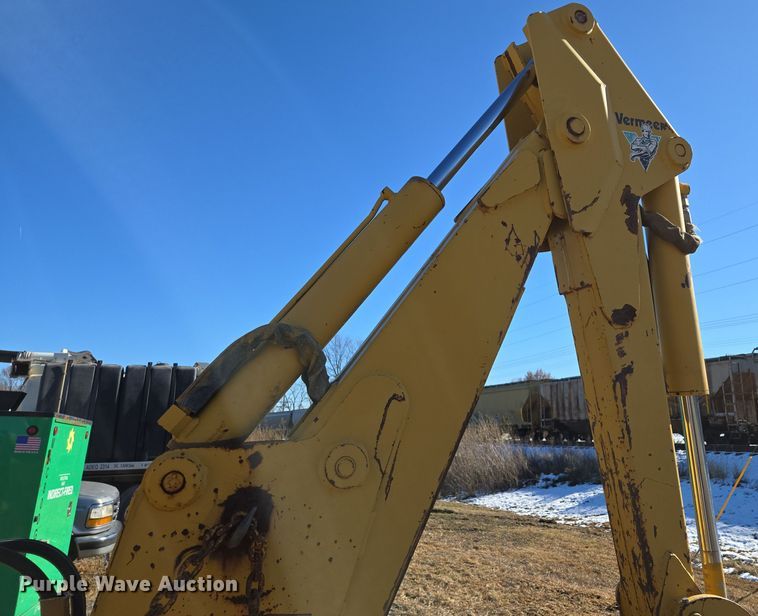 image for item EQ3729 1998 Vermeer  V-8550 trencher