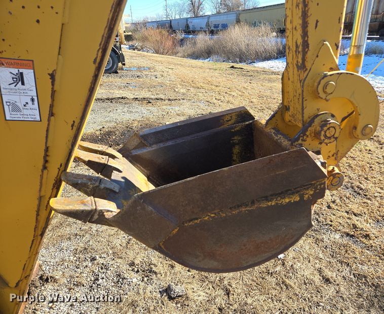 image for item EQ3729 1998 Vermeer  V-8550 trencher