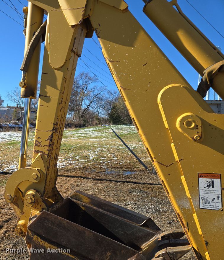 image for item EQ3729 1998 Vermeer  V-8550 trencher