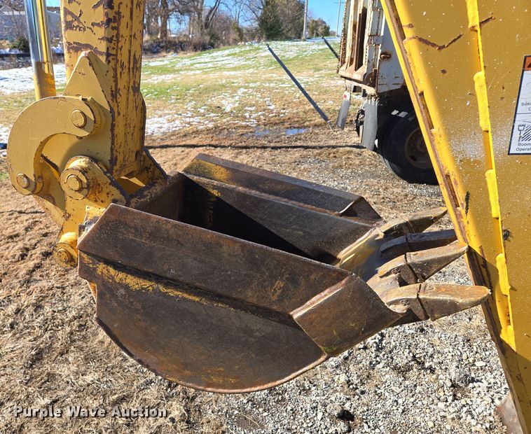 image for item EQ3729 1998 Vermeer  V-8550 trencher