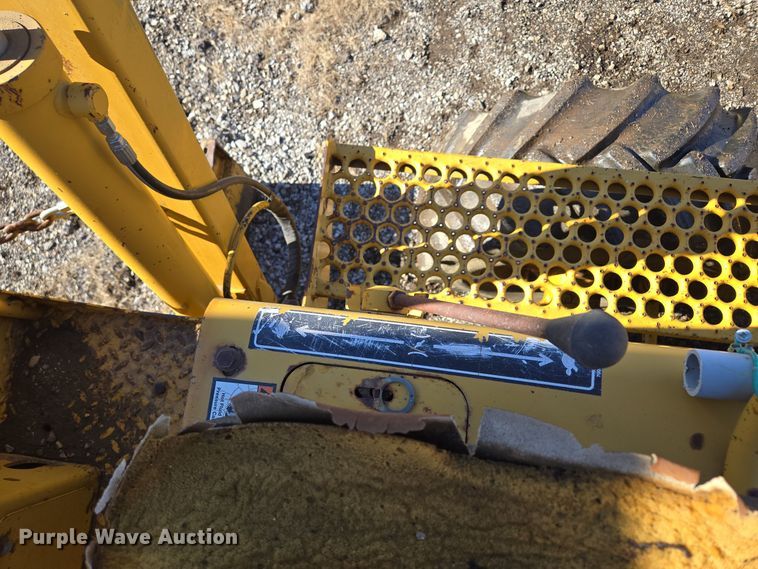 image for item EQ3729 1998 Vermeer  V-8550 trencher