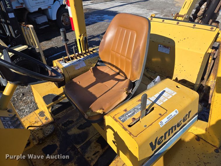 image for item EQ3729 1998 Vermeer  V-8550 trencher