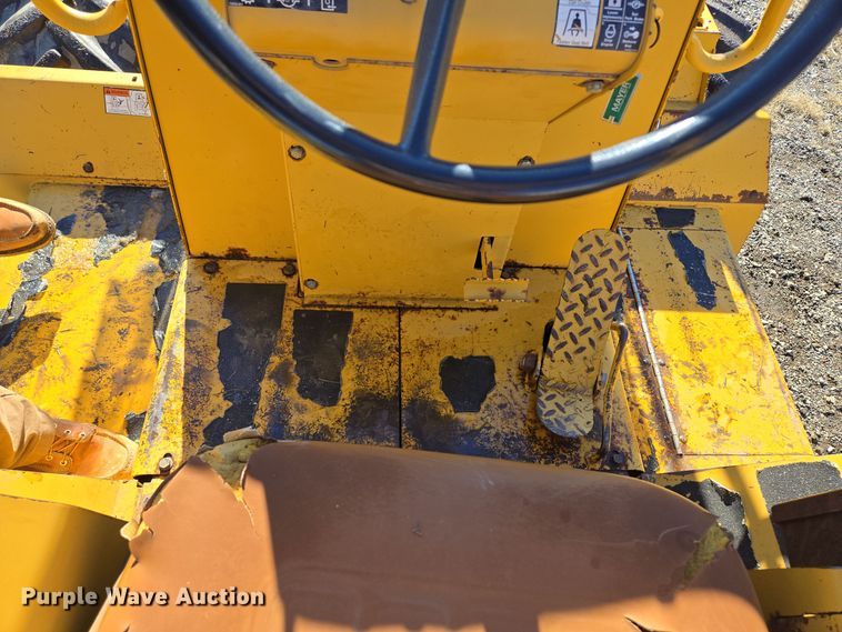 image for item EQ3729 1998 Vermeer  V-8550 trencher