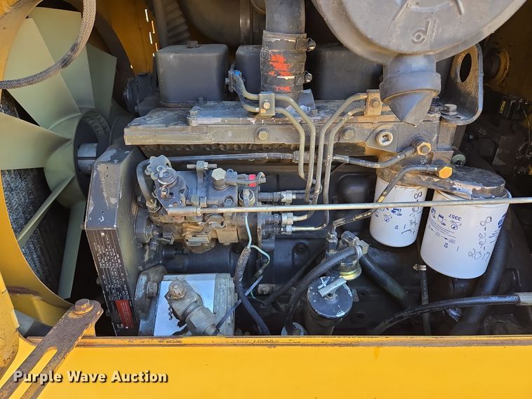 image for item EQ3729 1998 Vermeer  V-8550 trencher