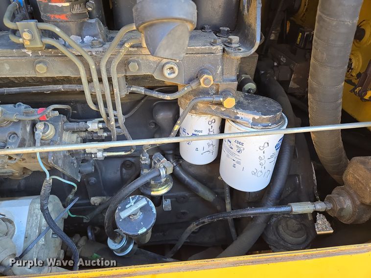 image for item EQ3729 1998 Vermeer  V-8550 trencher