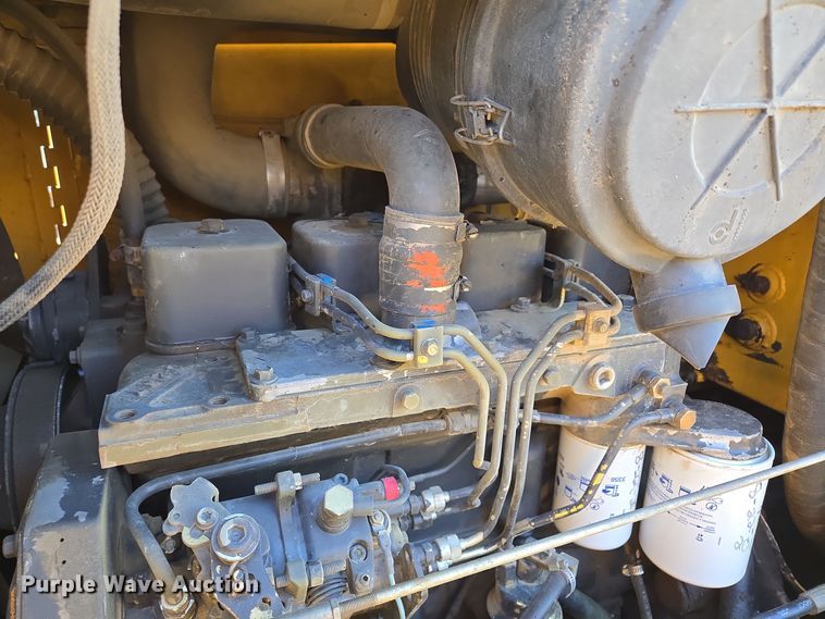 image for item EQ3729 1998 Vermeer  V-8550 trencher