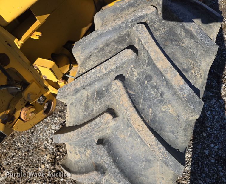 image for item EQ3729 1998 Vermeer  V-8550 trencher