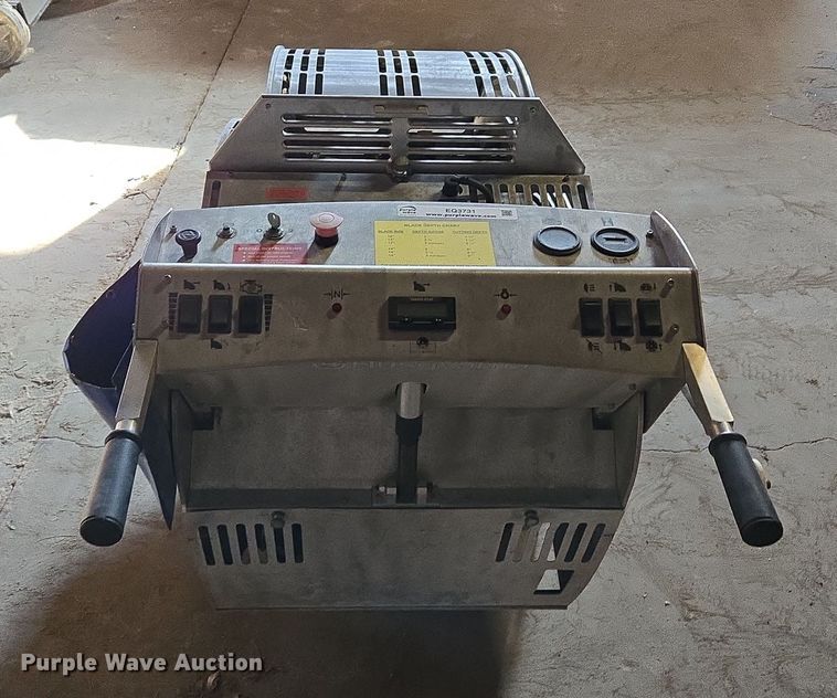 image for item EQ3731 Husqvarna  X4200 SAW-EPA concrete saw 