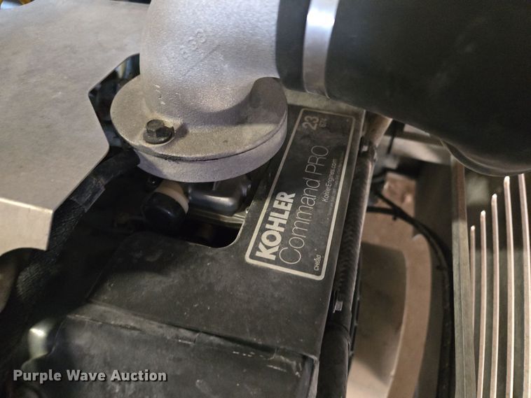 image for item EQ3731 Husqvarna  X4200 SAW-EPA concrete saw 