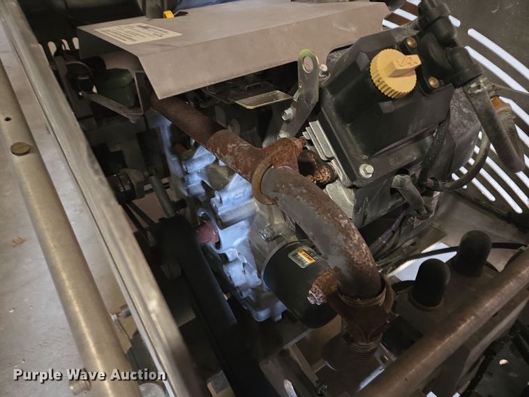 image for item EQ3731 Husqvarna  X4200 SAW-EPA concrete saw 