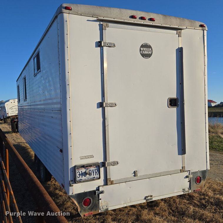 image for item EQ3747 1999 Wells Cargo office trailer 