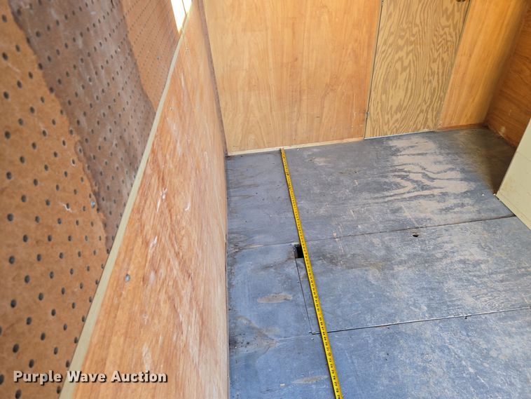 image for item EQ3747 1999 Wells Cargo office trailer 