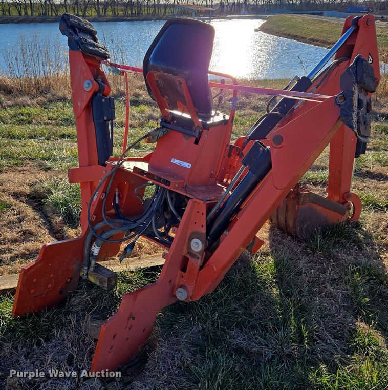 image for item EQ3748 2010 Ditch Witch  A920 backhoe