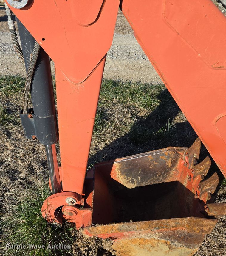 image for item EQ3748 2010 Ditch Witch  A920 backhoe