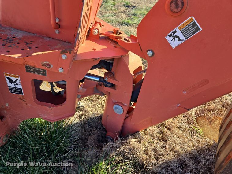 image for item EQ3748 2010 Ditch Witch  A920 backhoe