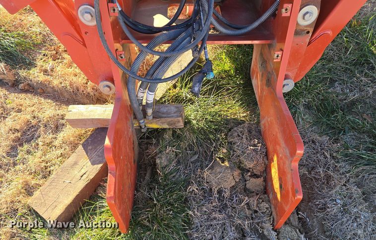 image for item EQ3748 2010 Ditch Witch  A920 backhoe