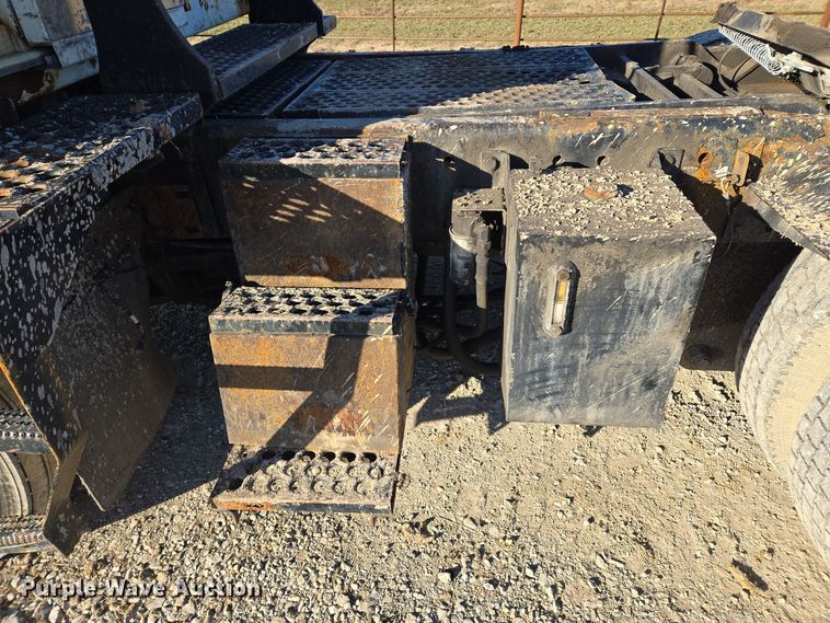 image for item EQ3750 2007 Kalmar  yard truck