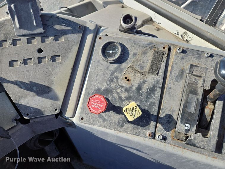 image for item EQ3750 2007 Kalmar  yard truck