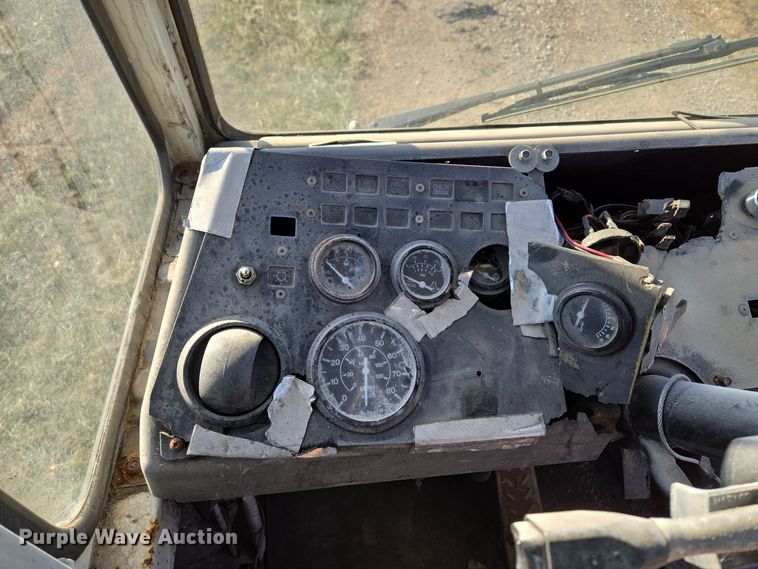 image for item EQ3750 2007 Kalmar  yard truck