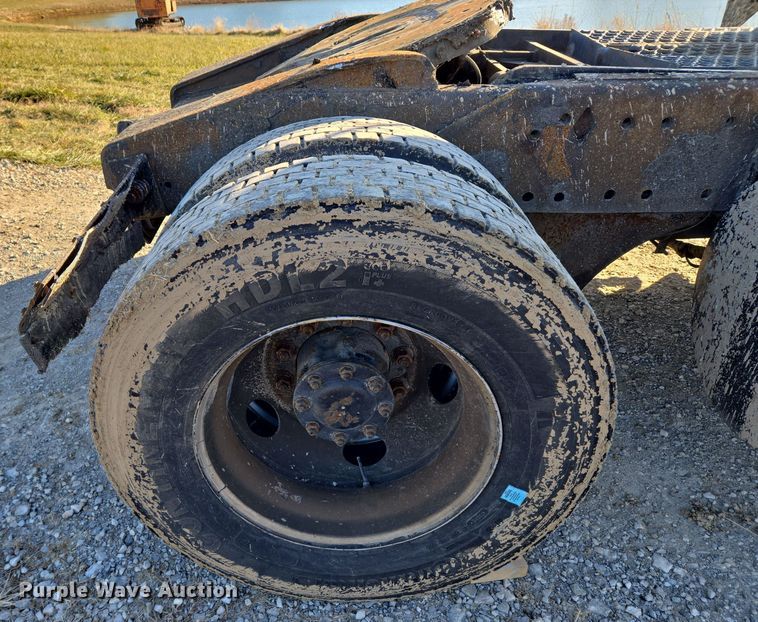 image for item EQ3750 2007 Kalmar  yard truck