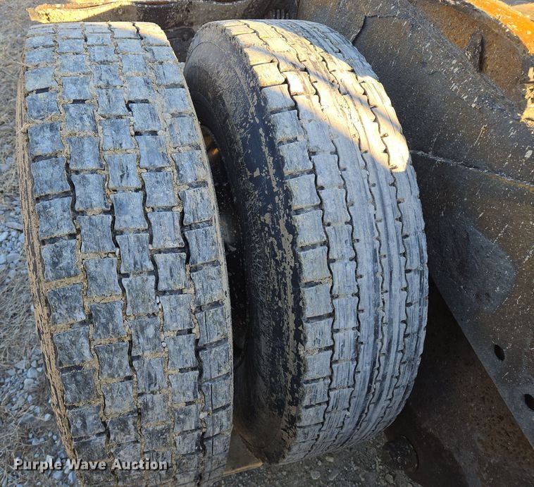 image for item EQ3750 2007 Kalmar  yard truck