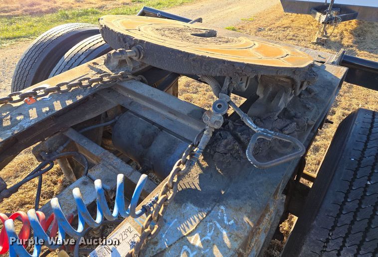 image for item EQ3752 2016 Fruehauf EL FI trailer dolly 