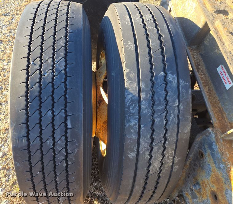 image for item EQ3752 2016 Fruehauf EL FI trailer dolly 