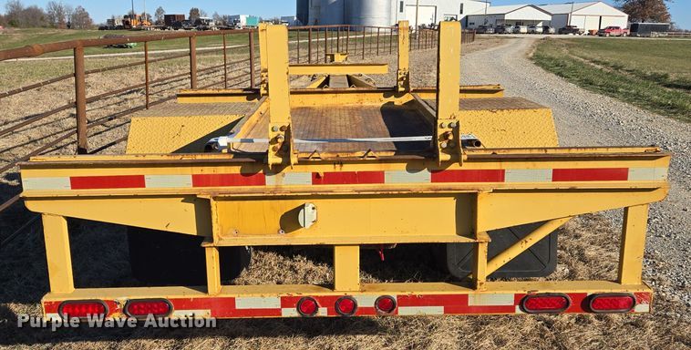 image for item EQ3753 2012 Lucon  pole trailer