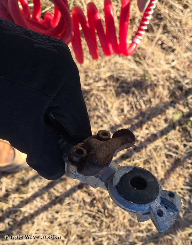 image for item EQ3753 2012 Lucon  pole trailer