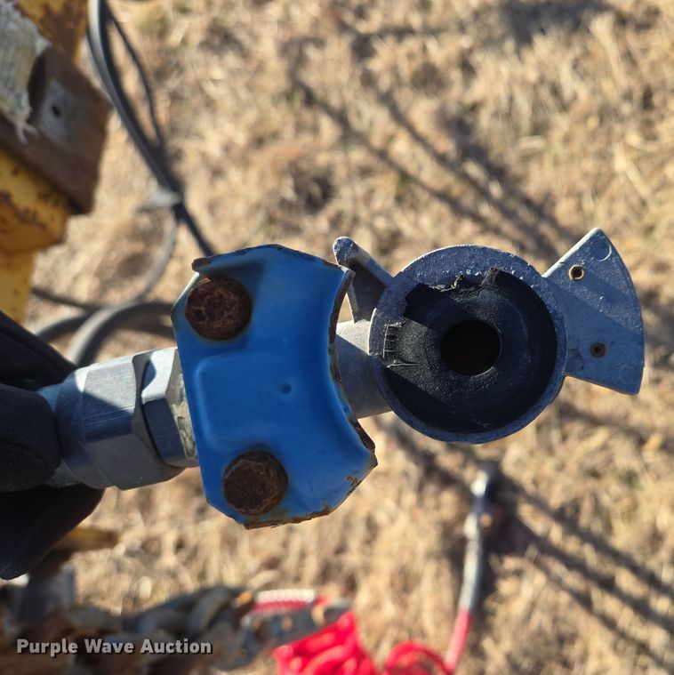 image for item EQ3753 2012 Lucon  pole trailer