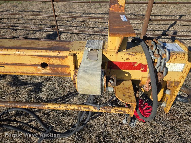 image for item EQ3753 2012 Lucon  pole trailer