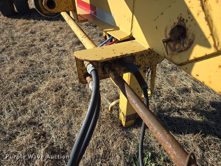 image for item EQ3753 2012 Lucon  pole trailer