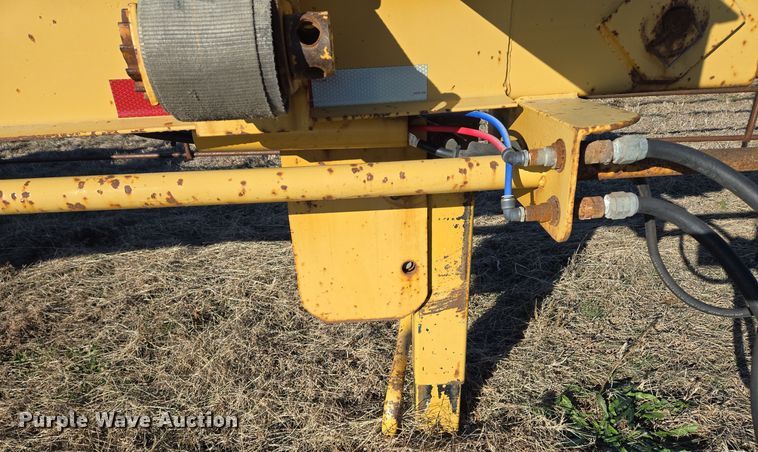 image for item EQ3753 2012 Lucon  pole trailer