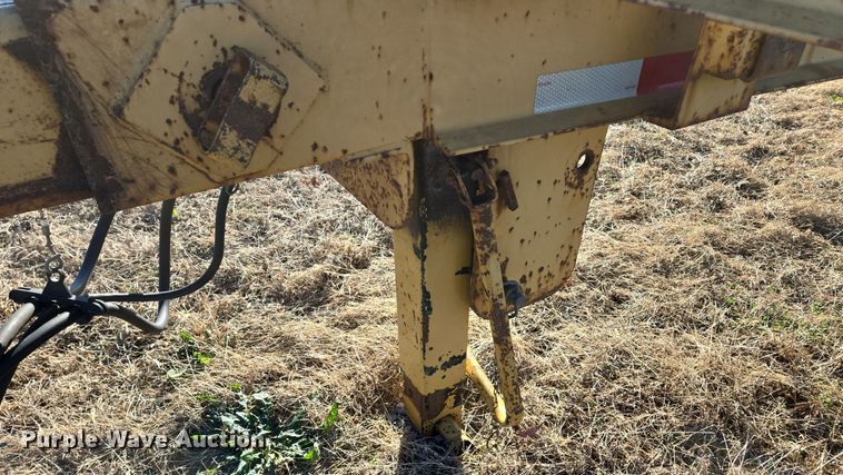 image for item EQ3753 2012 Lucon  pole trailer